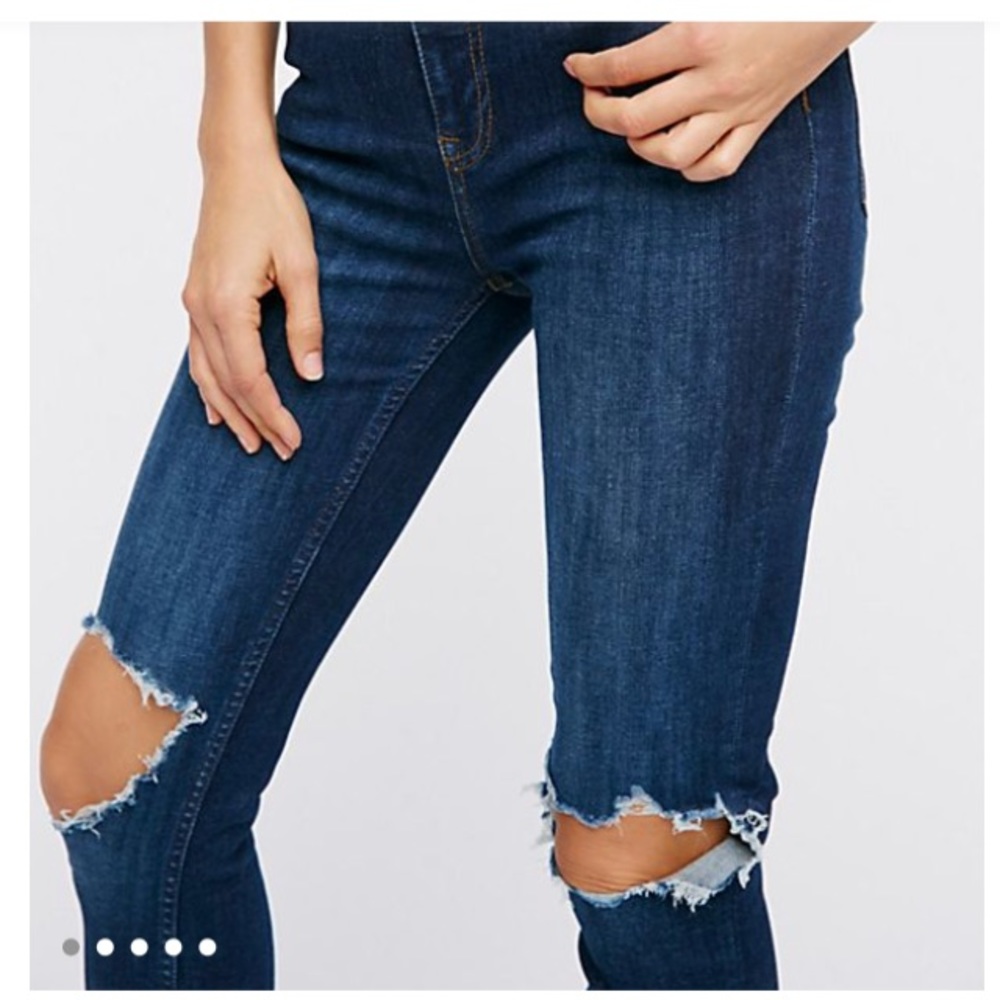 Free People Busted Knee Jeans!